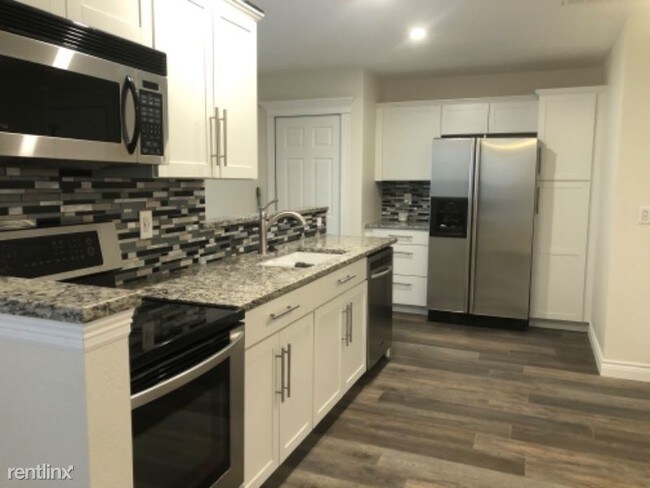 Foto del edificio - 10684 Belle Creek Blvd