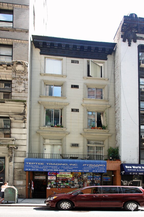 Building Photo - 29 W 27th St