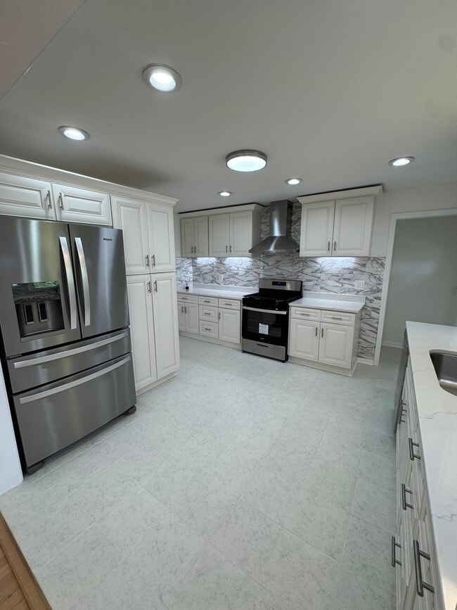 Foto del edificio - 7450 Webster St