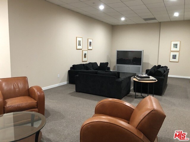 Building Photo - 175S S Lake Ave