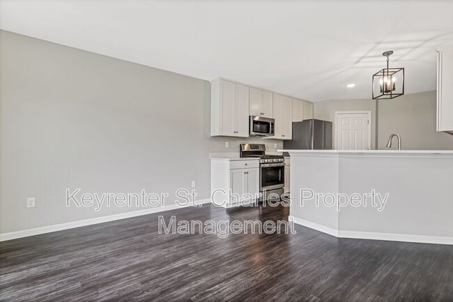 Building Photo - 416 Charlestowne Place Drive