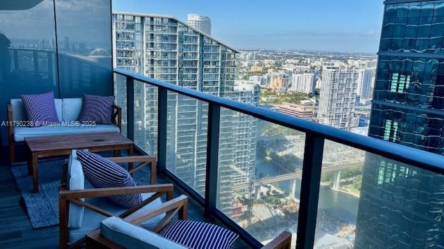Foto del edificio - 801 S Miami Ave