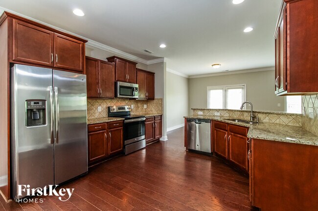Building Photo - 737 Breeders Cup Dr