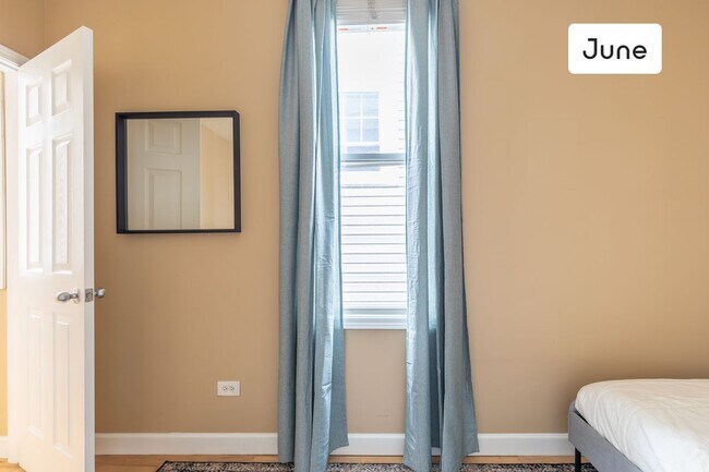 Building Photo - ROOM ONLY in 3-bed/2.0-bath Home
