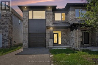 Building Photo - 148 Thomas St S