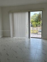 Building Photo - 16215 NE 18th Ct