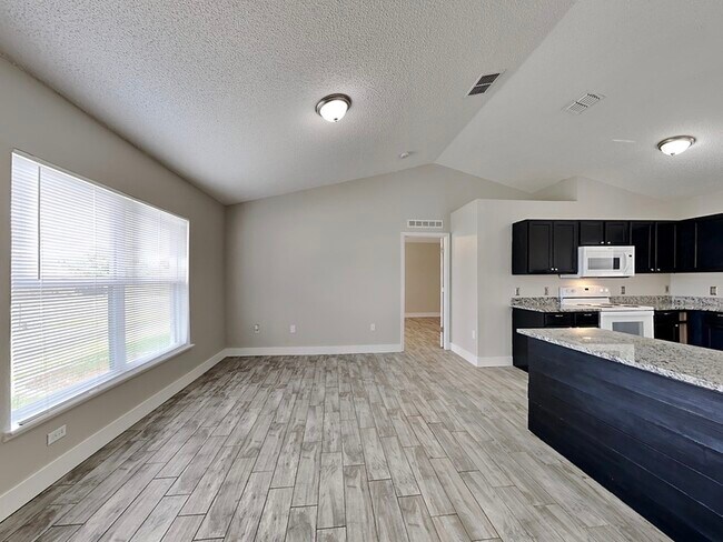 Foto del edificio - 1360 Congo Dr