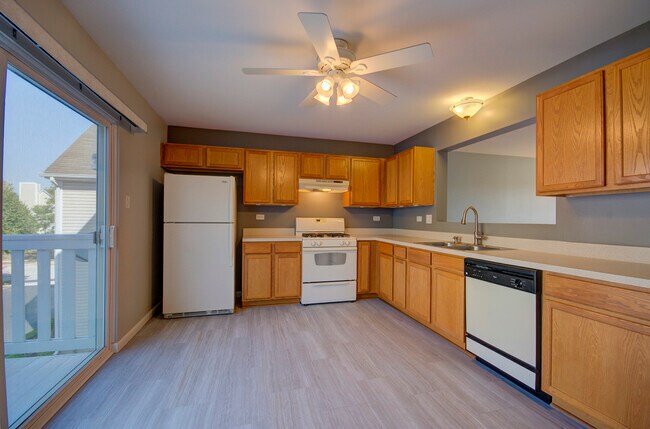 Building Photo - 3504 Meadow Lily Dr
