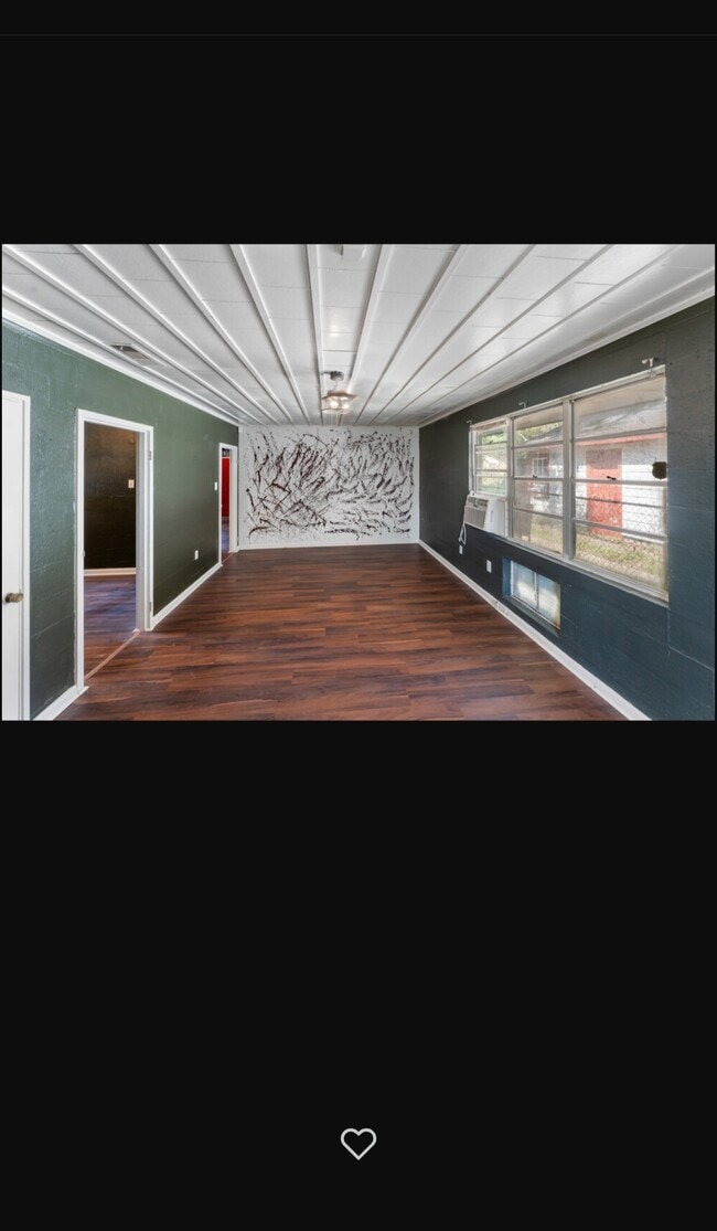 Building Photo - 3737 Maywood Ave