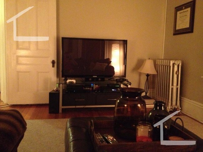 Building Photo - 9 Park Vale