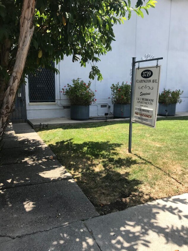 Foto principal - 3719 Clarington Ave