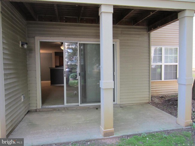 Building Photo - 1067 Gardenview Loop