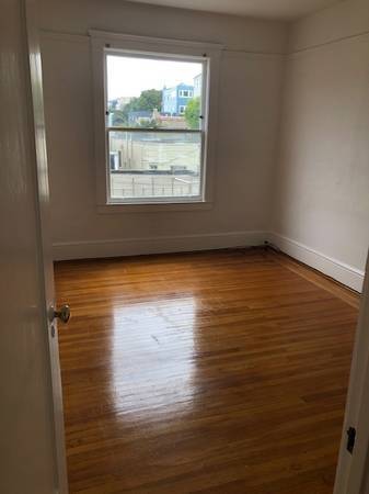 Building Photo - 2960 Polk St