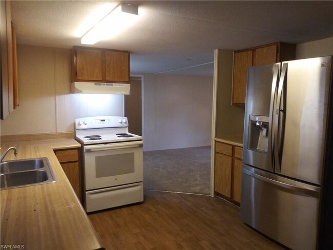 Building Photo - 12100 Hibiscus Dr