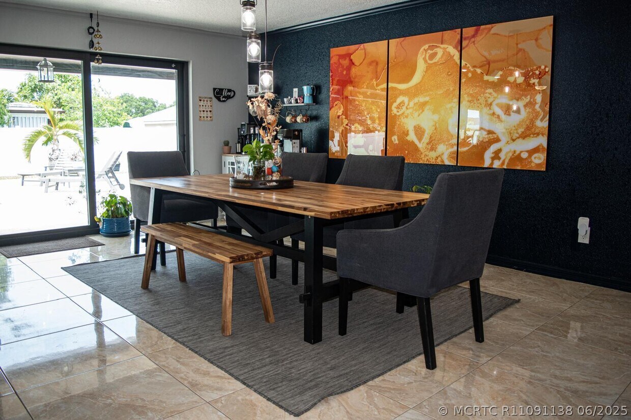 Foto del edificio - 5432 Sandhurst Cir S