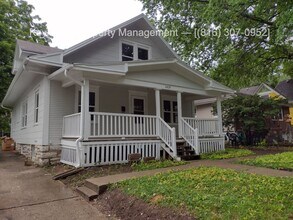 Building Photo - 1419 S Willow Ave