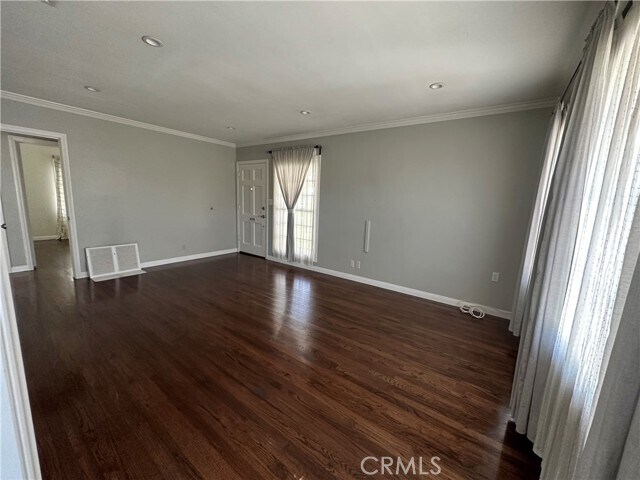 Building Photo - 5622 Lorelei Ave