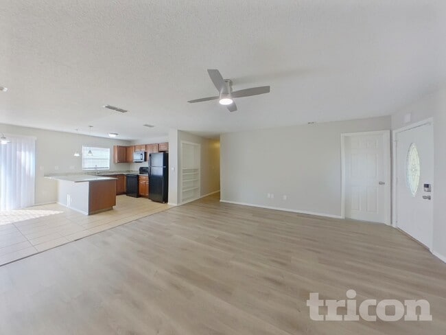 Building Photo - 1913 Hudson Ct