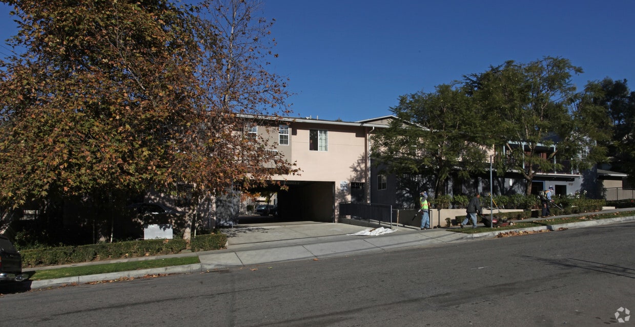 Foto del edificio - Echo Park Senior Housing