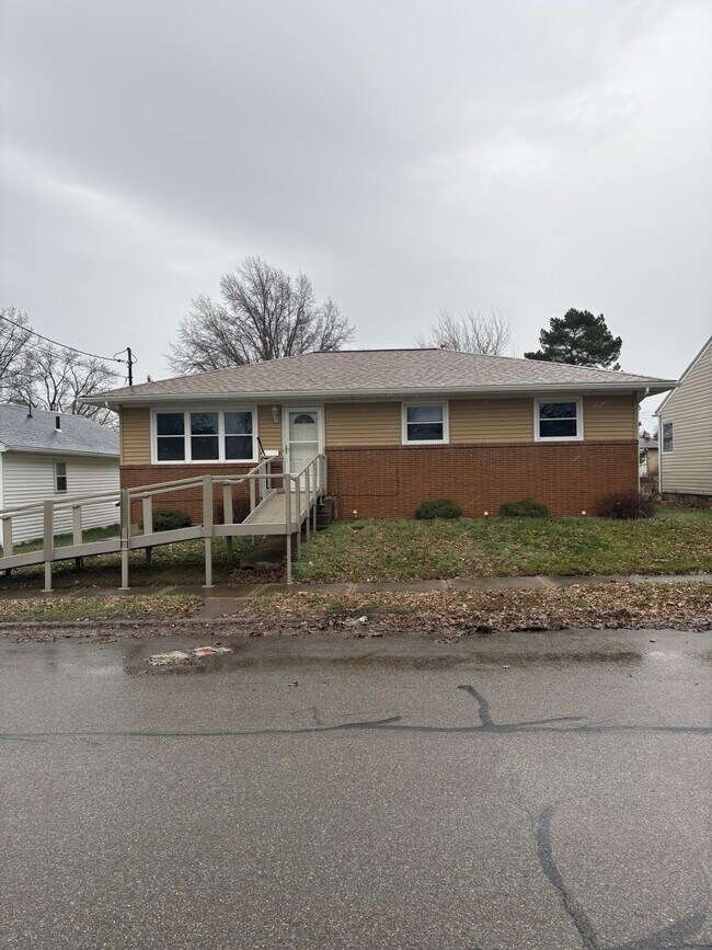 Foto del edificio - 3815 Dexter Ave