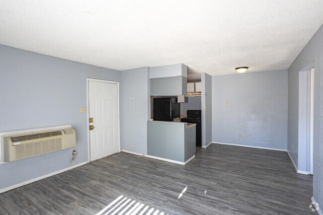 1HAB, 1BA - 745 ft² - Crestview Commons