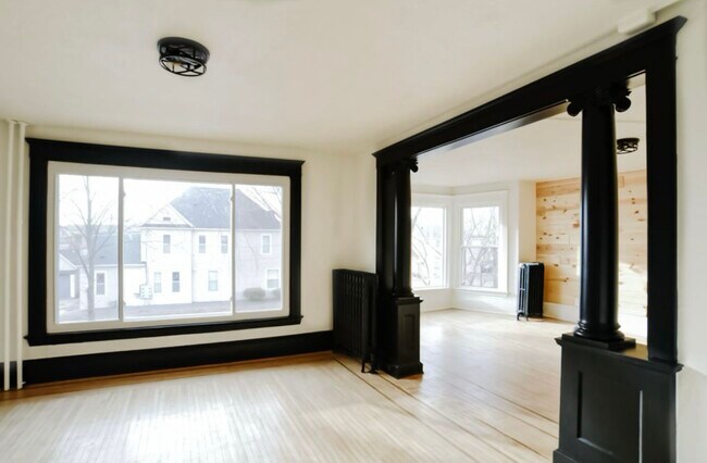 Foto del edificio - 1000 24th Ave NE