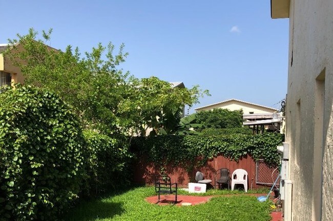 Foto del edificio - 10932 SW 3rd St