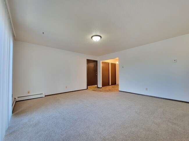 2 habitaciones, 1 baño $929 - 1105 12th St