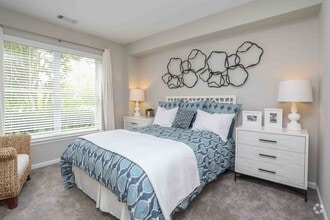 2BR, 2BA - 1,059 SF - The Point at Herndon