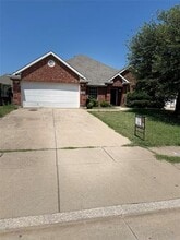 Building Photo - 8604 Thistle Ridge Terrace