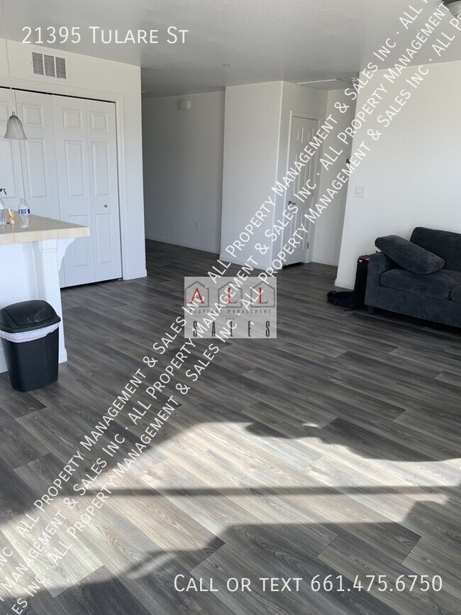 Foto del edificio - 21395 Tulare St