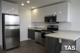 Building Photo - 940 W Winona St