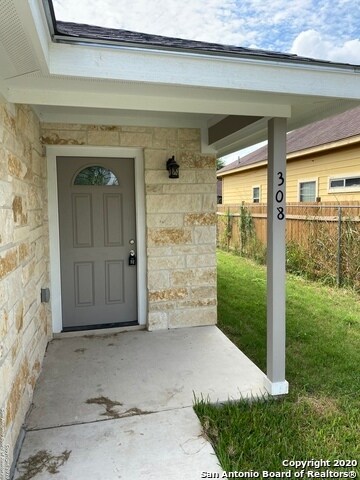 Building Photo - 308 Sligo St