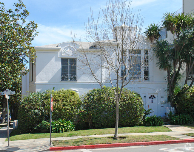 Building Photo - 9322 Gregory Way