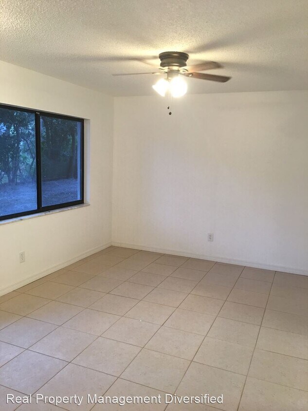 Primary Photo - 2660 NE 49th Ave