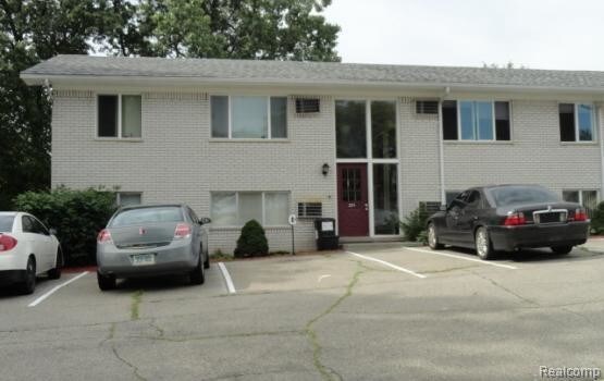 Primary Photo - 221 Summit Ridge Dr