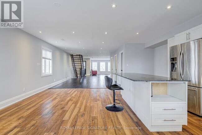 Photo du bâtiment - 14 Rotherham Ave