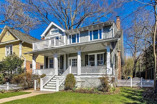 Building Photo - Palisades, NW Washington, DC - Beautiful 4...