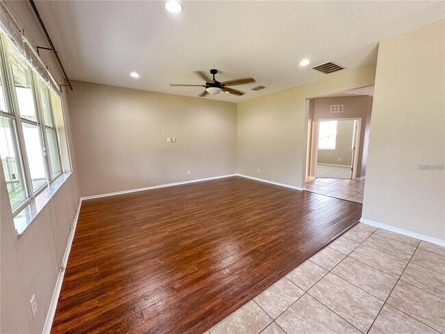 Foto del edificio - 8979 39th St Cir E