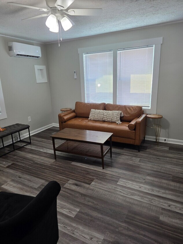 Foto principal - 136 Spring St
