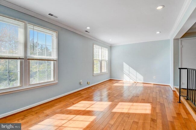 Foto del edificio - 4472 Ruggles Ct