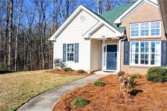 Building Photo - 4445 Scotland Ct SW