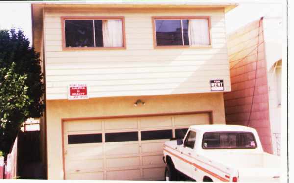 Building Photo - 312-314 Chapman Ave