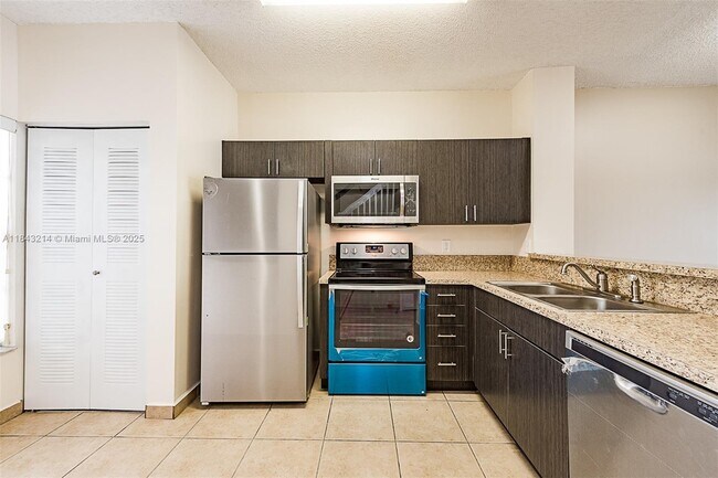 Building Photo - 705 SW 122nd Ave