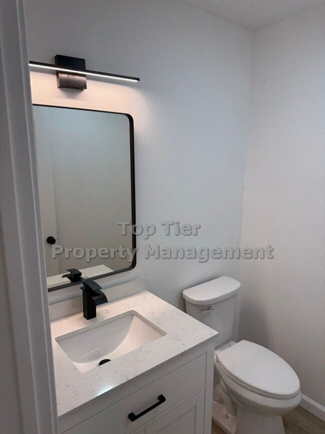 Foto del edificio - AVAILABLE NOW!! Newly Remodeled UTC/UCSD Condo | Modern Living in the Heart of San Diego