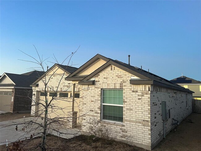 Building Photo - 115 Vintage Dr