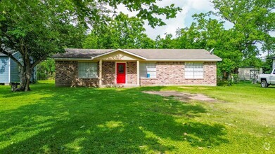 Building Photo - 3210 Ridgefield Rd