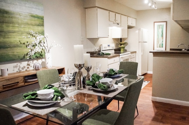 Foto del edificio - 3002 Greenridge Dr