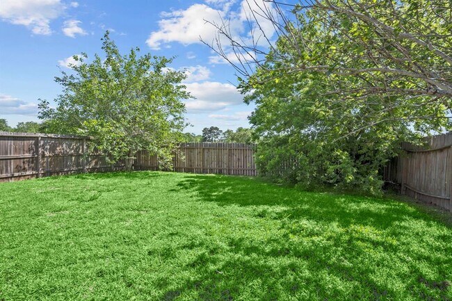 Building Photo - 5723 Lycomb Dr