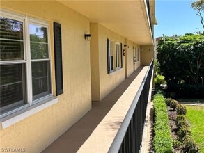 Building Photo - 1085 Forest Lakes Dr